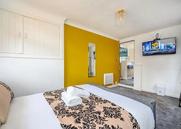 *328ol* For Your Relaxed & Cosy + Parking Λιντς